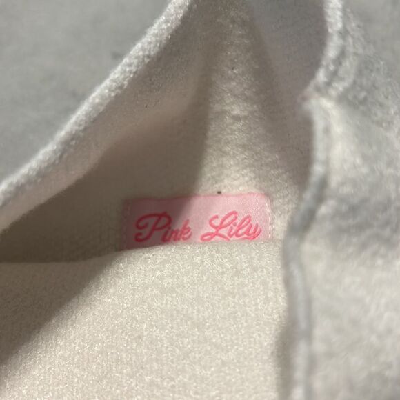 Premium Sweater  - Picture 6 of 6